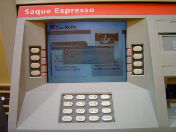 Caixa eletrônico Bradesco: Horários, limites de saques e depósitos!
