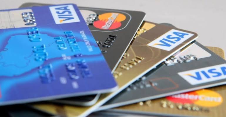 Cartões de crédito sem anuidade 